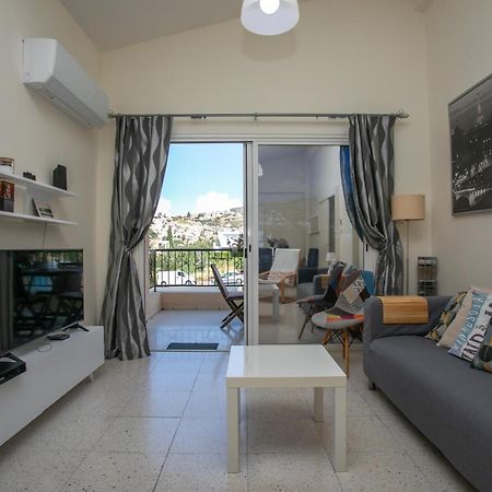 The Marilouize Apartment Пея Екстериор снимка