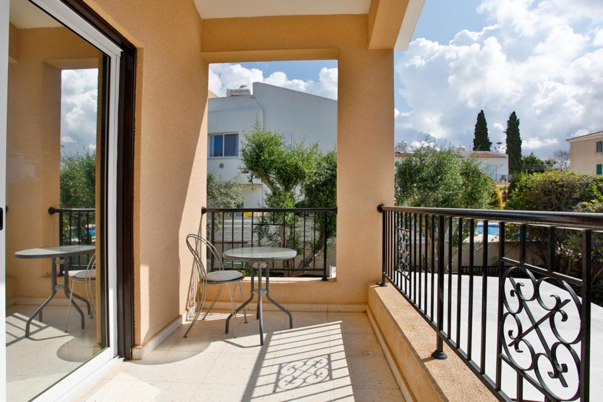 The Marilouize Apartment Пея Екстериор снимка