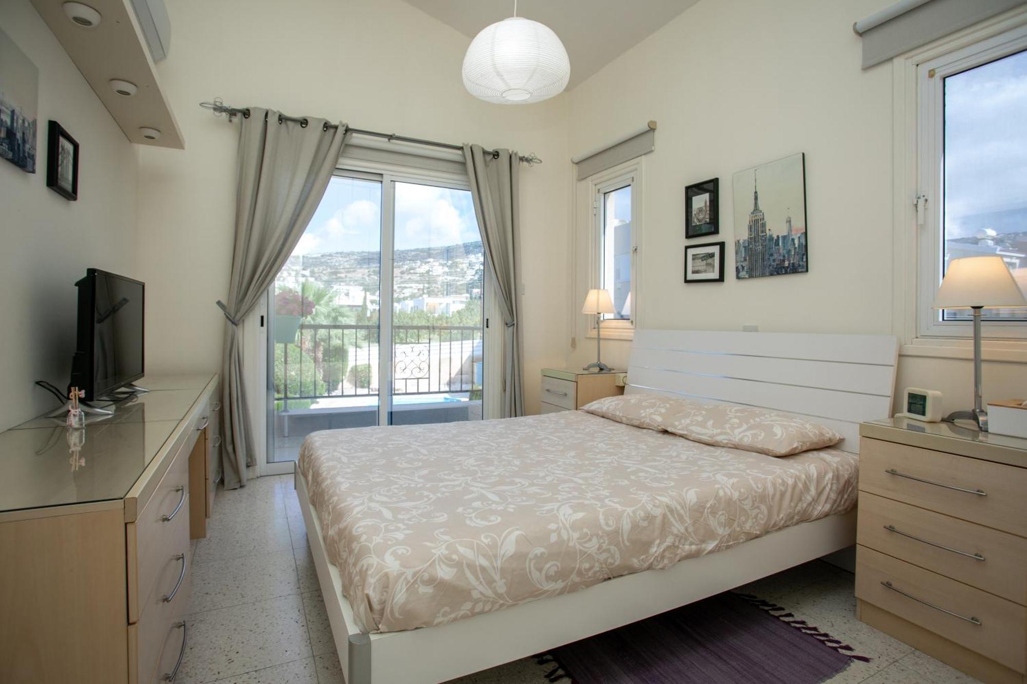 The Marilouize Apartment Пея Екстериор снимка