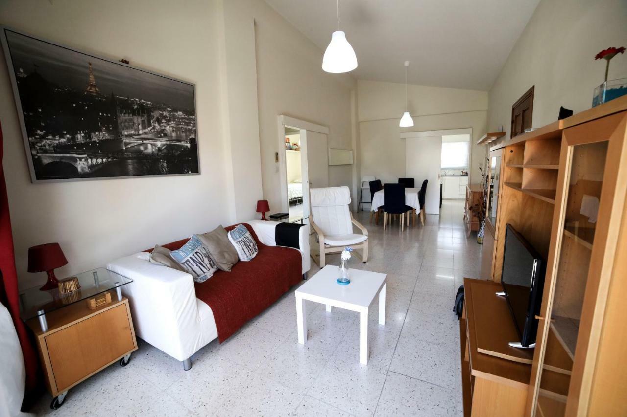 The Marilouize Apartment Пея Екстериор снимка