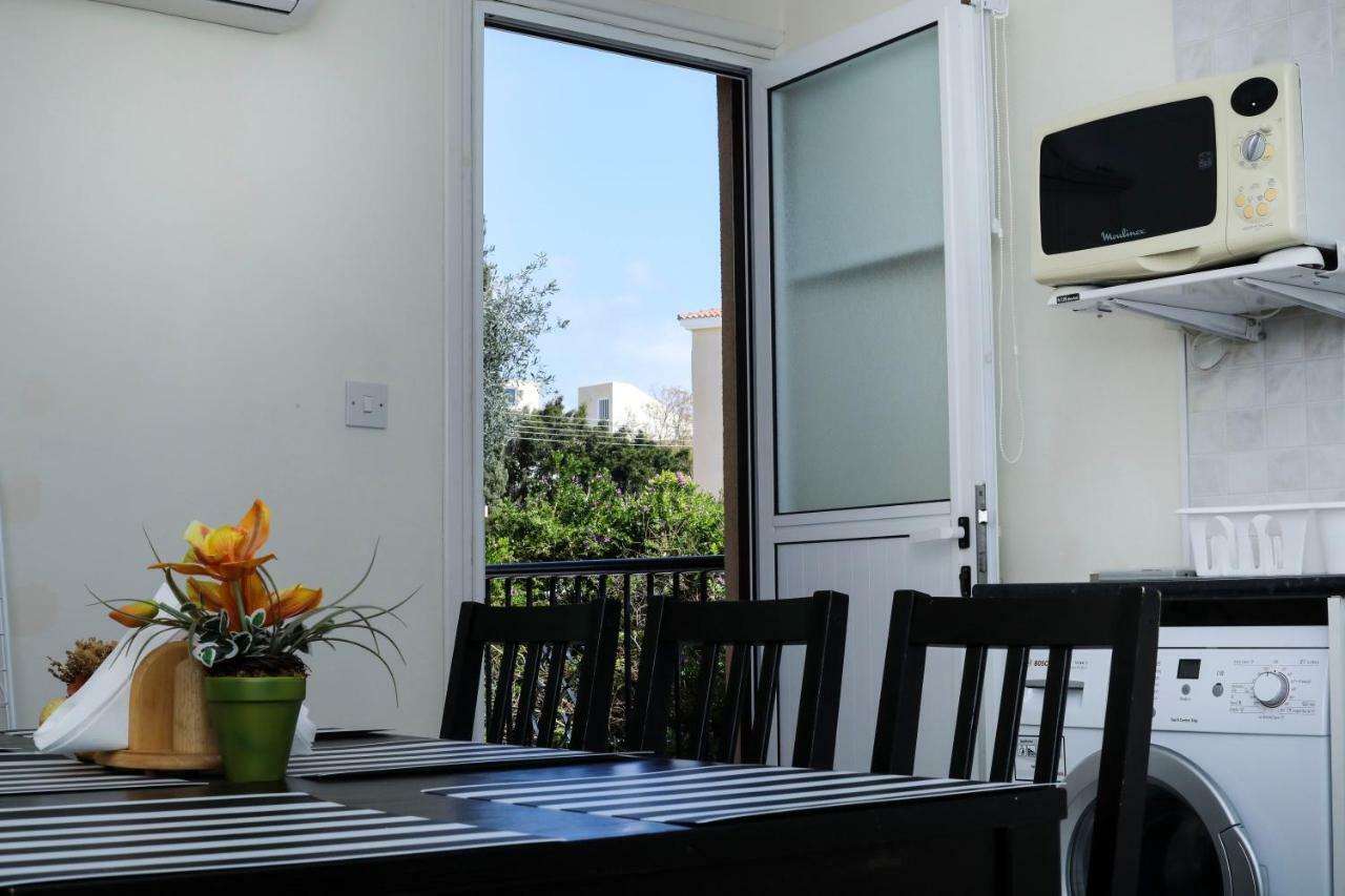 The Marilouize Apartment Пея Екстериор снимка