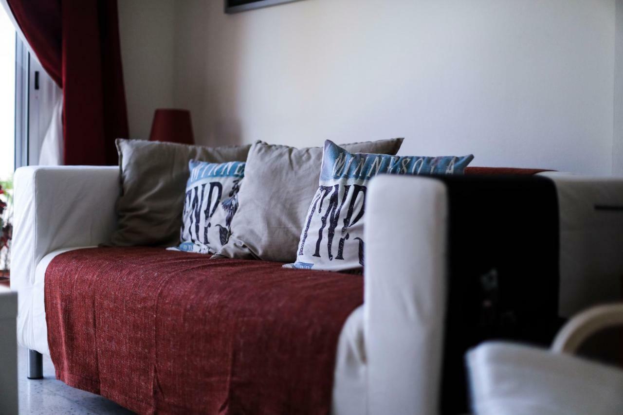The Marilouize Apartment Пея Екстериор снимка