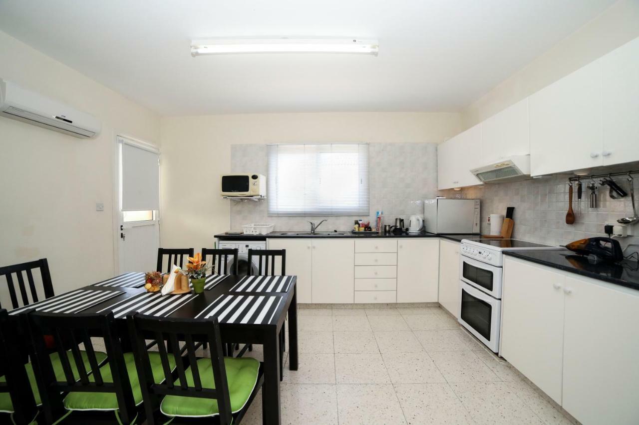 The Marilouize Apartment Пея Екстериор снимка